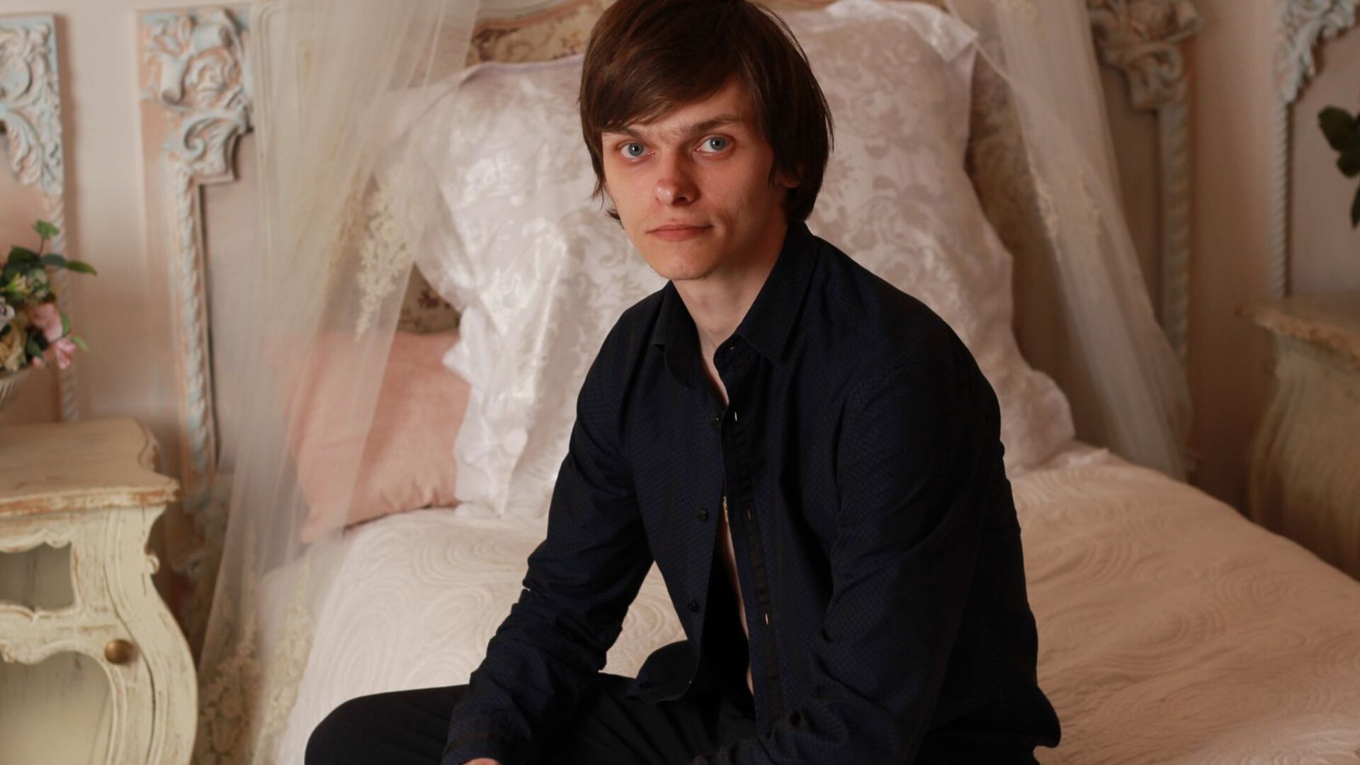 View JacobFirst’s Exclusive Cam Show