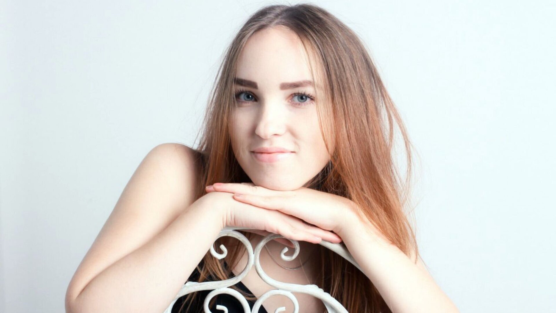 View AlisiaSky’s Exclusive Cam Show