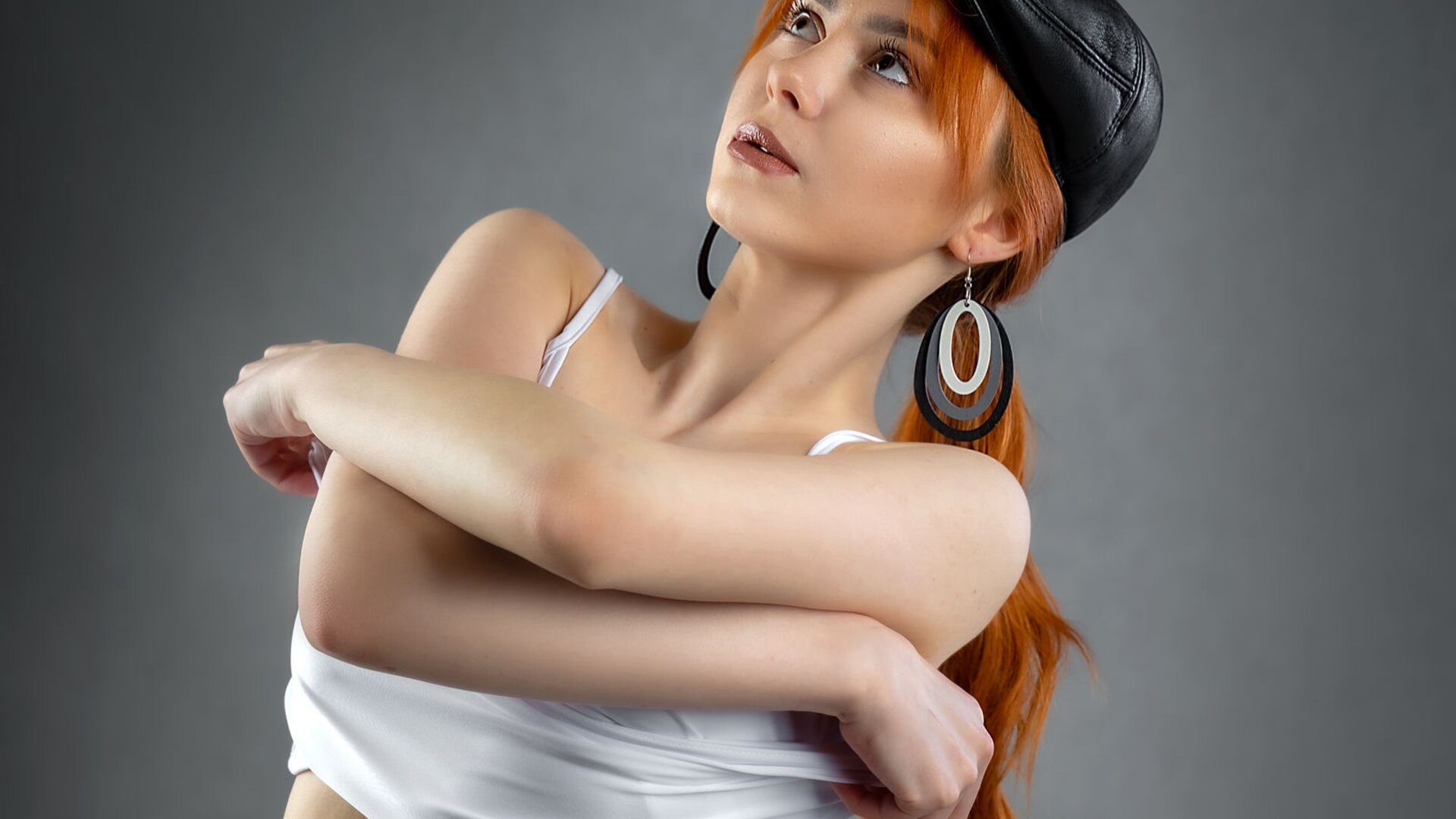 View BellaSweem’s Exclusive Cam Show